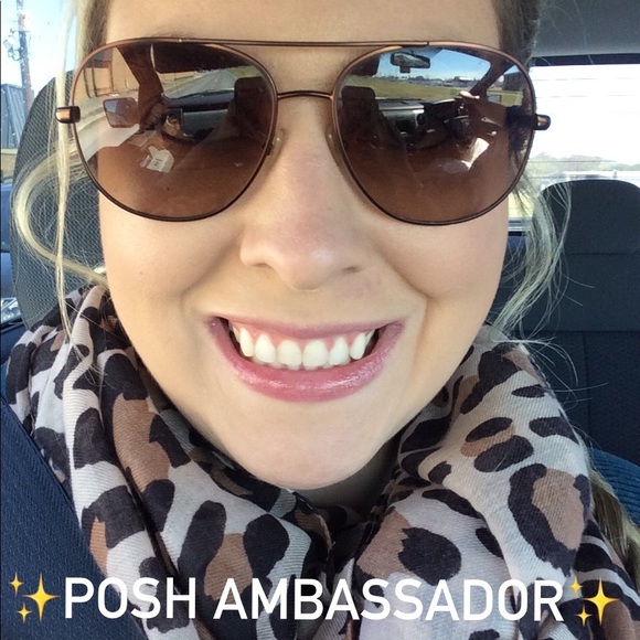 Meet your Posher, Katy. - Picture 2 of 2